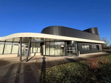 location entrepôt 2 486 m²