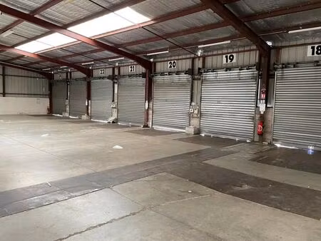 location entrepôt 2 342 m²