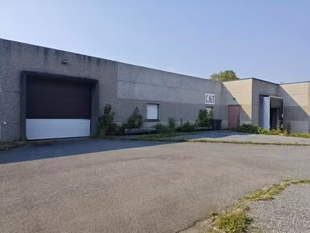 location entrepôt 2 000 m²