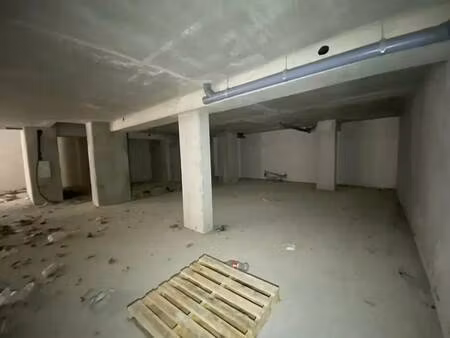 location entrepôt 191 m²