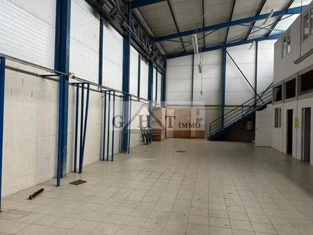 location entrepôt montfermeil 93370 270m²