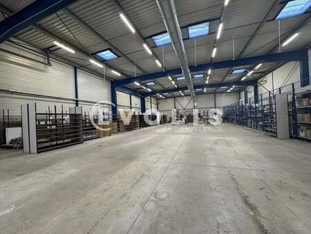 location local d'activités 780 m²