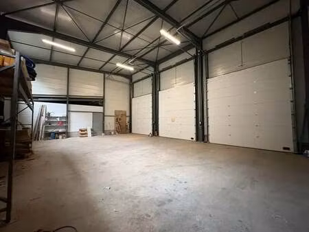 location local d'activités 145 m² à 455 m²
