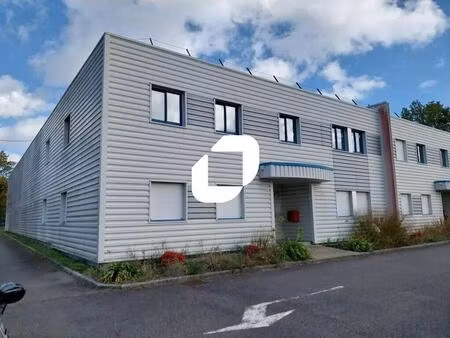 location local d'activités 630 m²