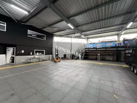location local d'activités 288 m² à 2 188 m²
