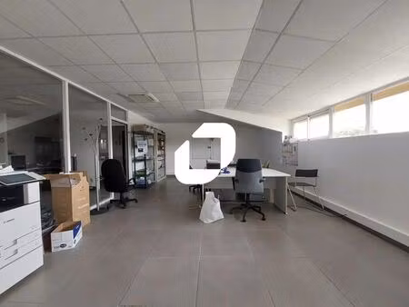location bureaux 517 m²