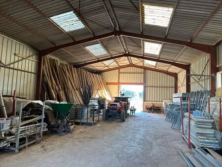 location entrepôt 250 m²