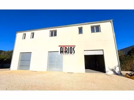 location entrepôt 200 m²