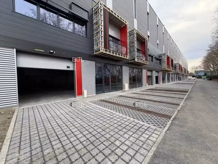 location local d'activités 280 m² à 2 721 m²