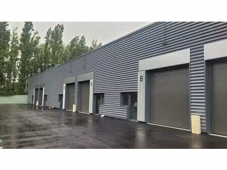 location local d'activités 105 m²
