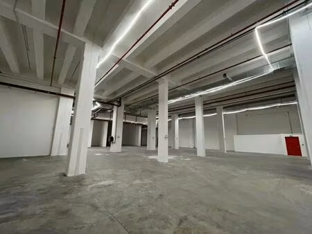 location entrepôt paris 75013 645m² à 4498m²