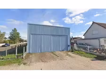 location entrepôt chécy 45430 258m²
