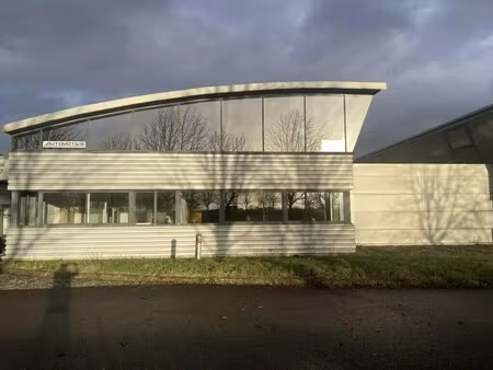 location local d'activités 500 m²