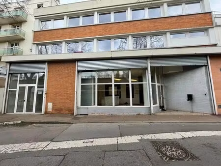 location local d’activités saint cloud 92210 900m²