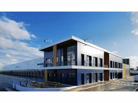 location entrepôt 7 647 m²