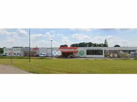 location local d’activités les villages voveens 28150 930m²