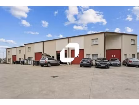 location local d'activités 140 m² à 910 m²
