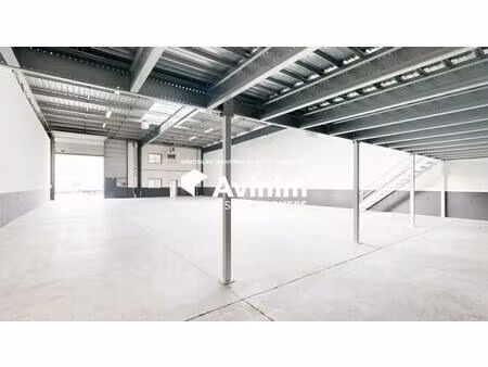 location entrepôt 777 m²