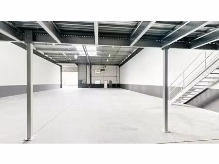 location entrepôt bezons 95870 647m²