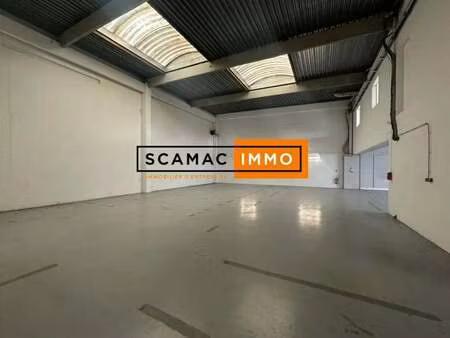 location entrepôt 295 m²