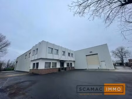 location entrepôt 1 680 m²