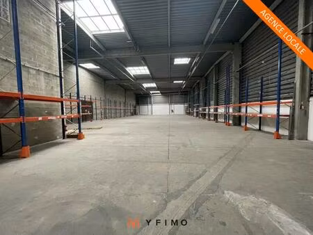 location local d'activités 1 157 m²