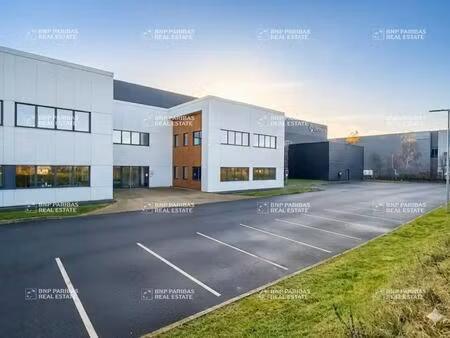location entrepôt logistique ferrières-en-brie 77164 6196m²