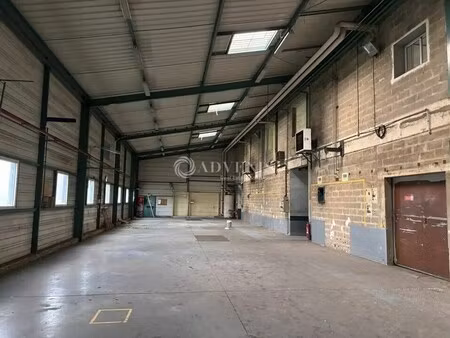location local d’activités monce en belin 72230 350m²