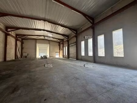 location local d'activités 430 m²