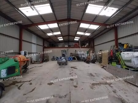 location local d'activités 285 m²