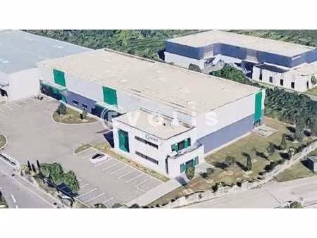 location local d'activités 2 000 m²
