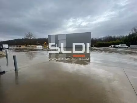 location local d'activités 474 m²