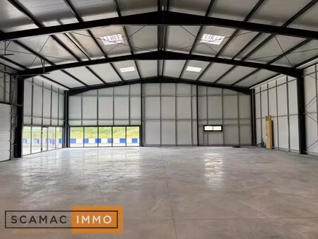 location entrepôt 700 m²