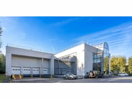 location entrepôt 4 370 m²