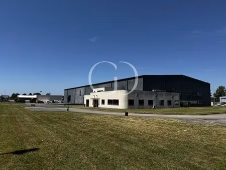 location local d'activités 3 930 m²