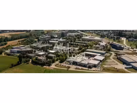 location local d’activités archamps 74160 277m²