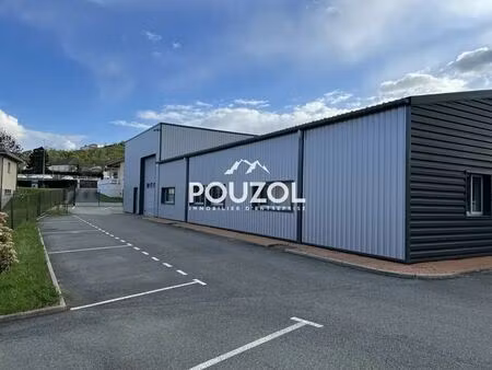 location local d'activités 805 m²