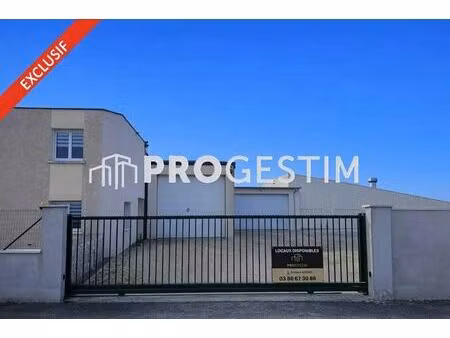 location local d'activités 211 m²