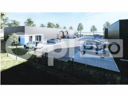 location local d'activités 240 m²