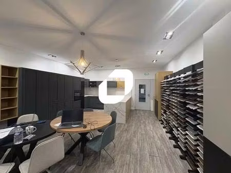 location entrepôt 1 915 m²