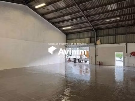 location entrepôt 372 m²
