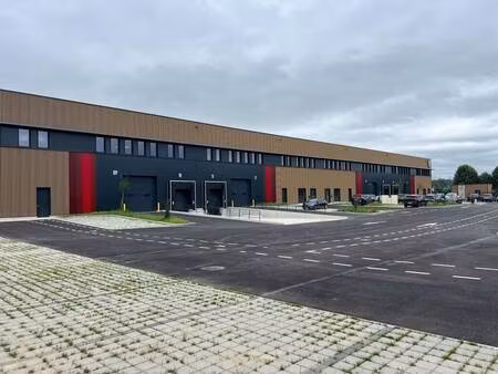 location local d'activités 1 523 m² à 12 254 m²
