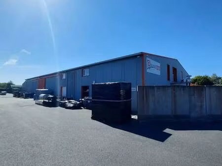 location entrepôt 1 014 m²