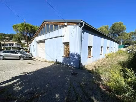 location entrepôt 375 m²