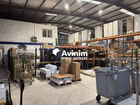 location entrepôt 732 m²