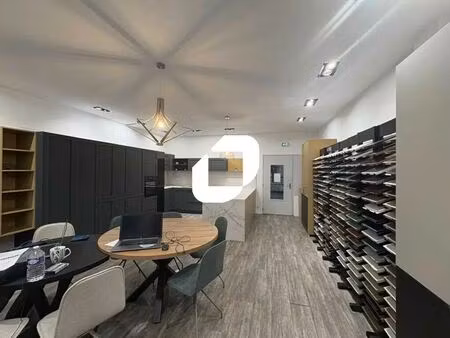 location local d’activités artigues pres bordeaux 33370 1915m²