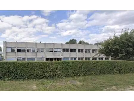 location local d'activités 5 836 m²