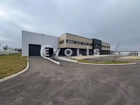 location local d’activités colombier saugnieu 69124 1668m²