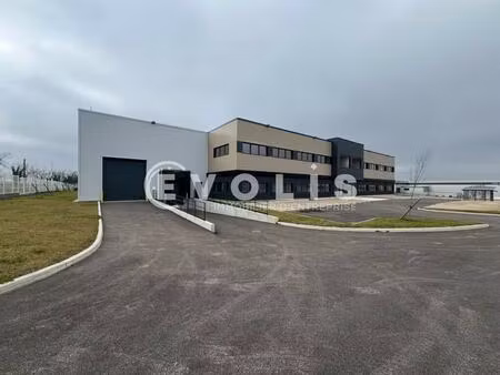 location local d’activités colombier saugnieu 69124 3336m²
