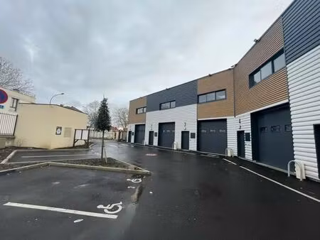location local d’activités épinay-sur-seine 93800 115m² à 1251m²